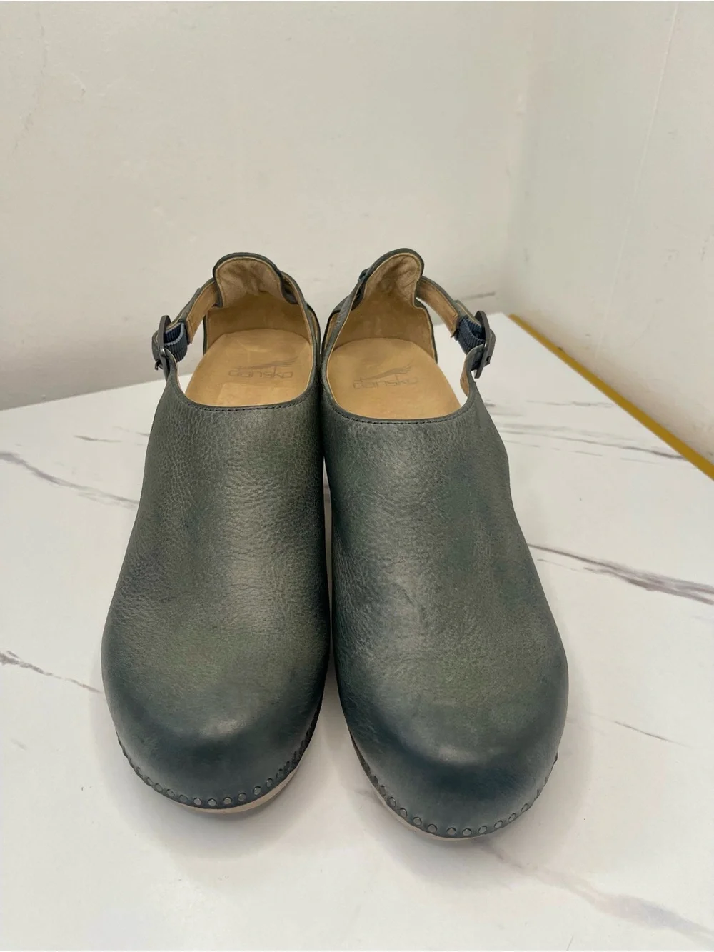 Dansko Sassy Heel Leather Slingback Clogs in Slate Color Sz 39/ 8.5-9